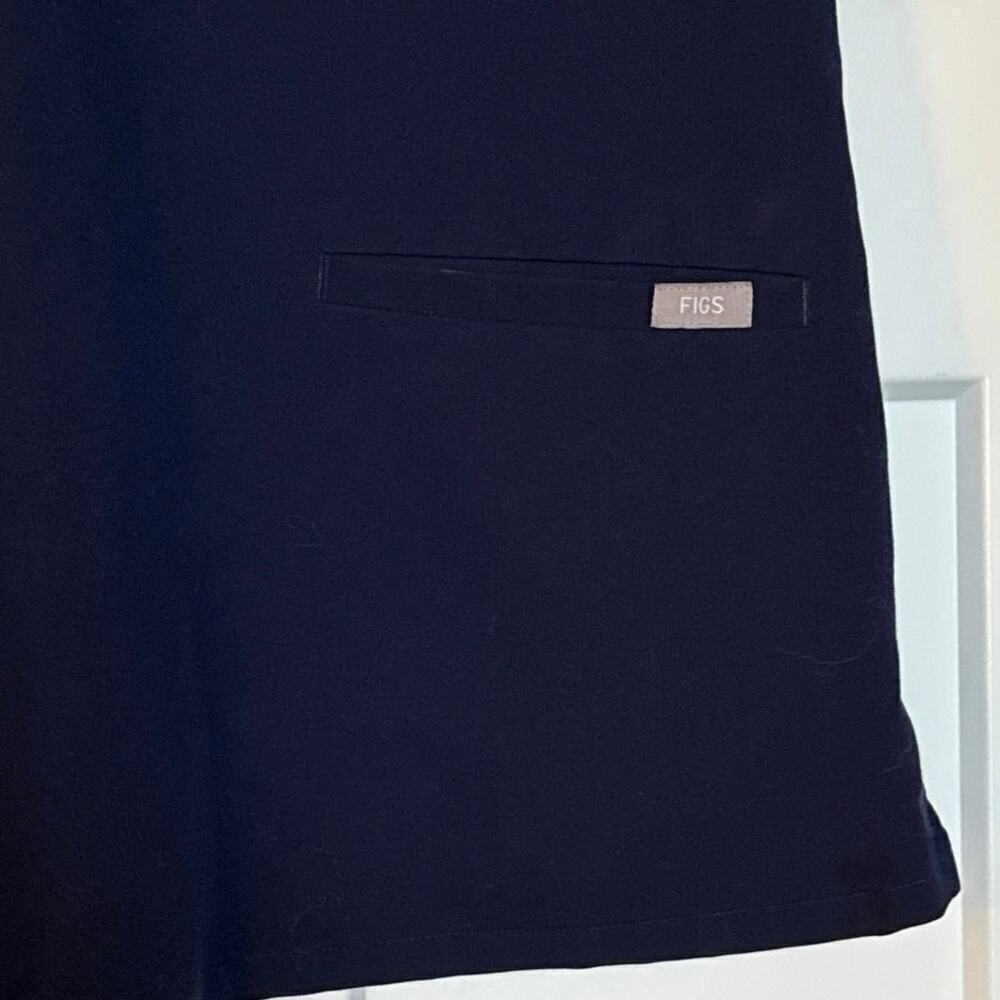 Figs Scrub Top Casma 3 Picket Navy Blue Women’s S Style # FW1100 - Picture 4 of 7